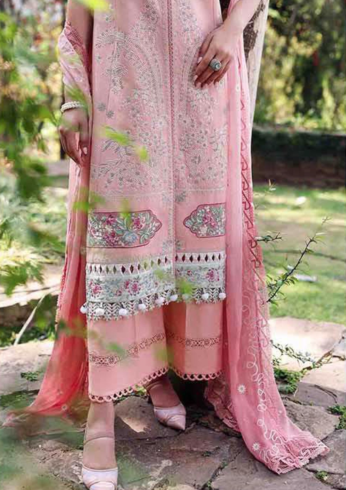 03-Piece Luxury Thread Embroidered Lawn Suit - Ready To Wear