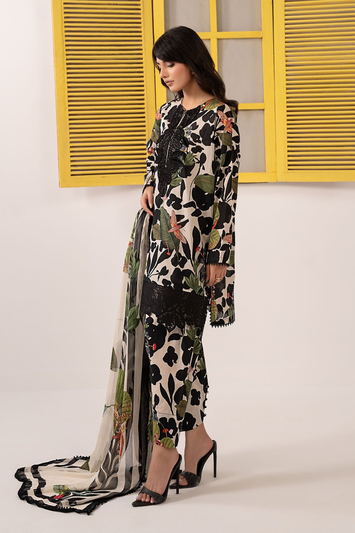 03-Piece Printed Lawn Suit - Ready To Wear