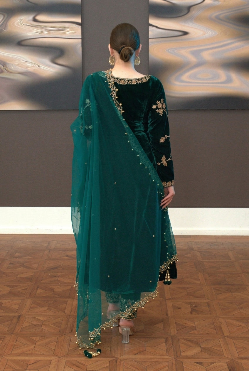 03-Piece Embroidered Velvet Suit - Ready To Wear